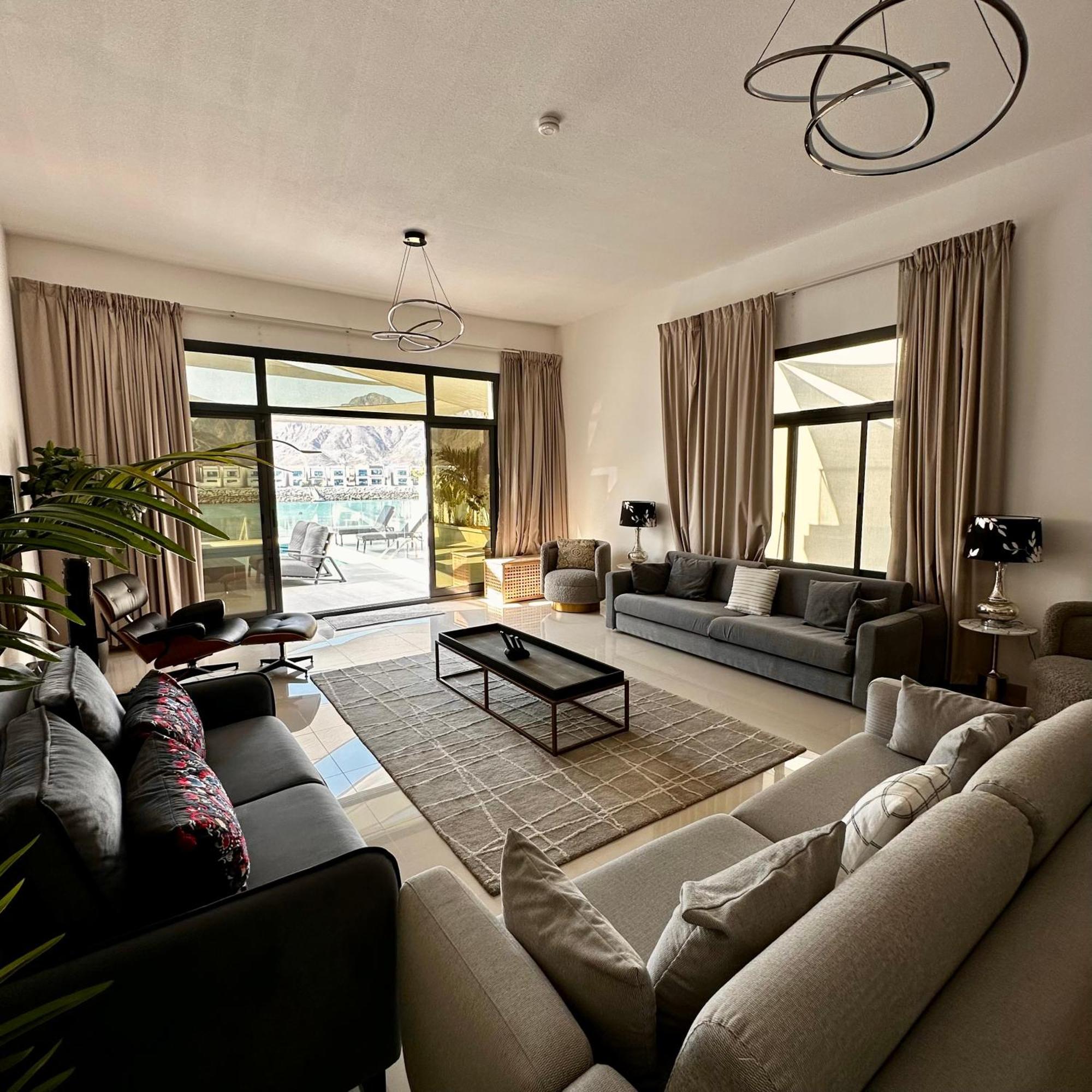 Al Dana Sea View Villa Ель-Фуджайра Екстер'єр фото